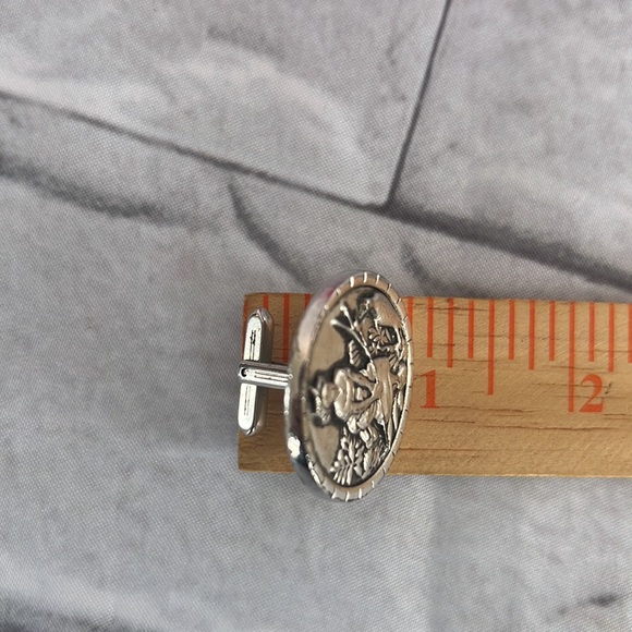 Vintage Hickok Round shaped silver toned cuff links - Picture 8 of 8